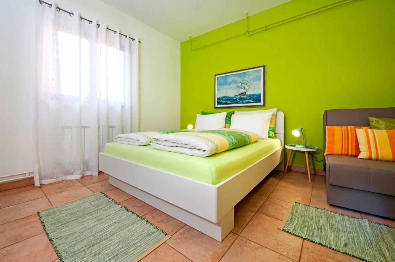 Apartments Erik B&B Adults Only Ровинь Экстерьер фото