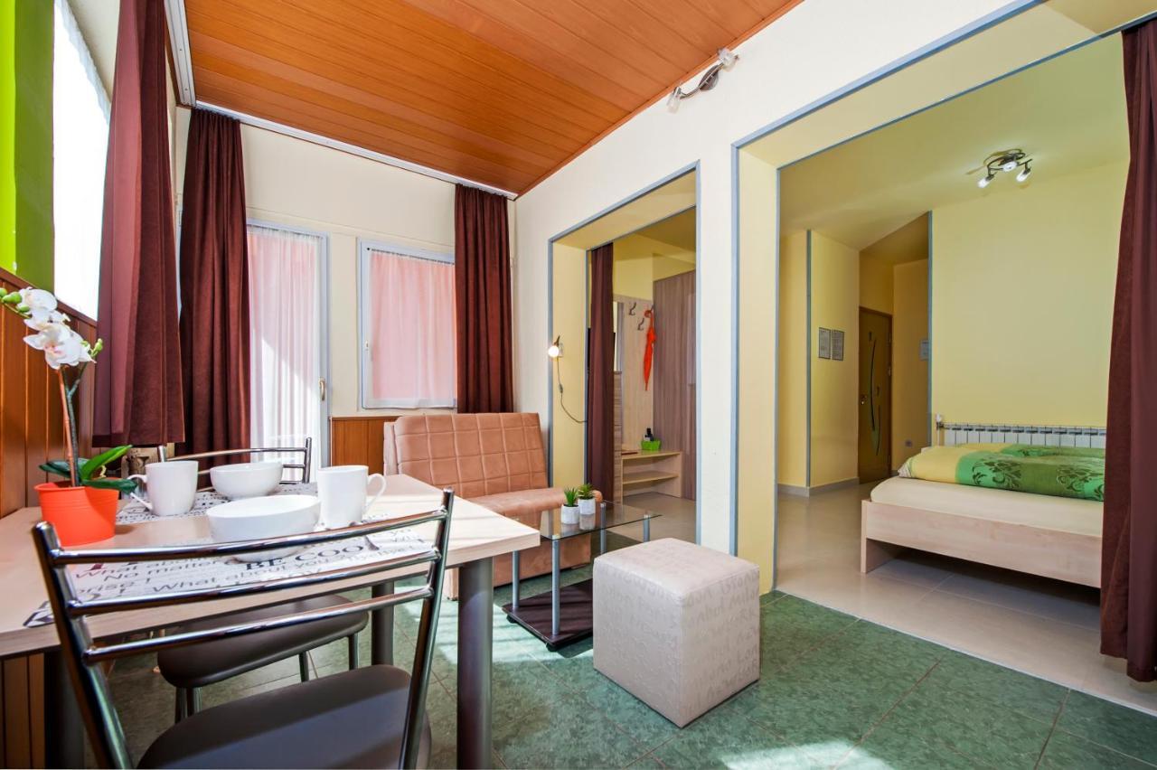 Apartments Erik B&B Adults Only Ровинь Экстерьер фото