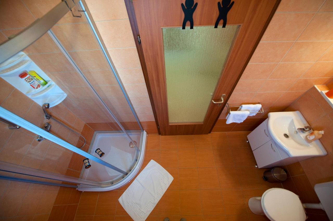Apartments Erik B&B Adults Only Ровинь Экстерьер фото