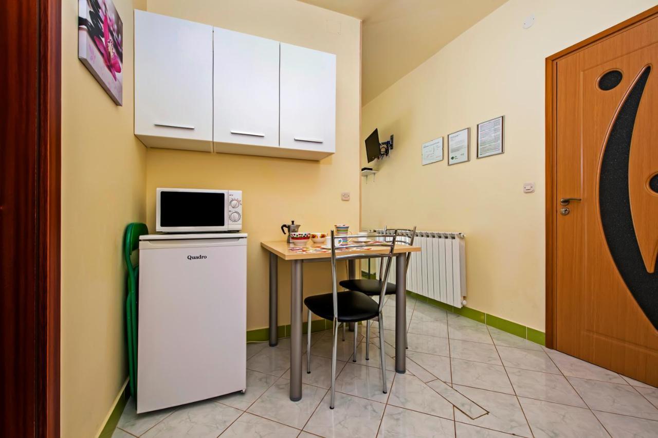 Apartments Erik B&B Adults Only Ровинь Экстерьер фото