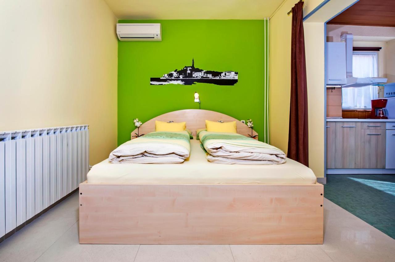 Apartments Erik B&B Adults Only Ровинь Экстерьер фото