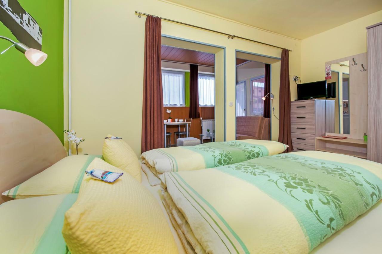 Apartments Erik B&B Adults Only Ровинь Экстерьер фото
